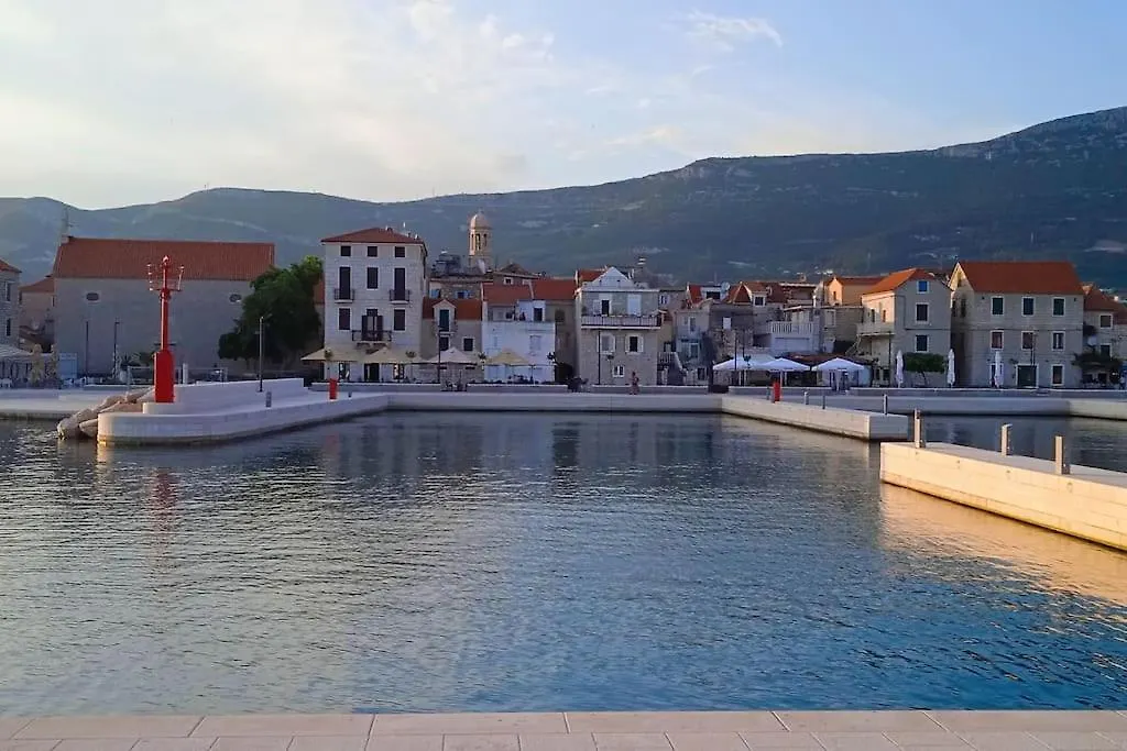 Dom wakacyjny Willa Kuca Za Odmor Lara Kaštela